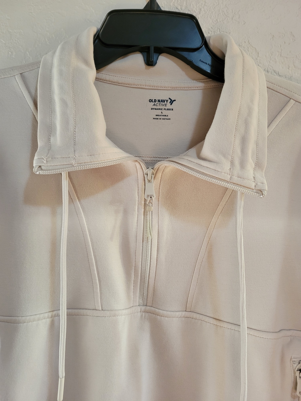 Old Navy Cream Active Dynamic Fleece Pullover - Picture 4 of 9